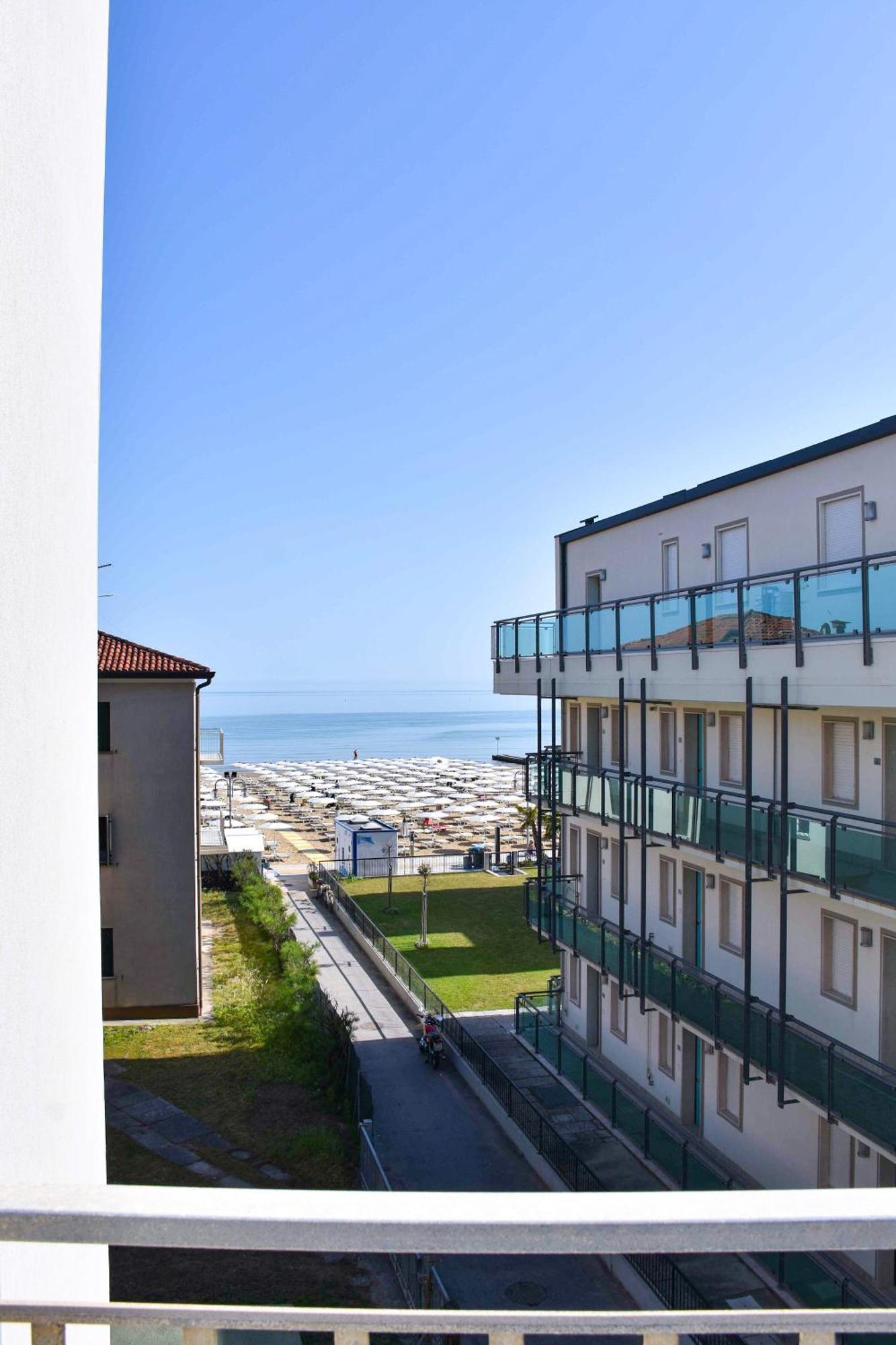 Hotel Umberto Lido di Jesolo Bagian luar foto