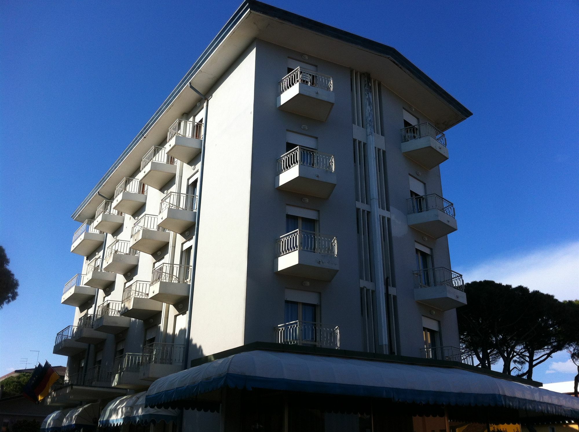 Hotel Umberto Lido di Jesolo Bagian luar foto